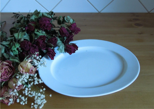 Starý porcelánový oválný talíř