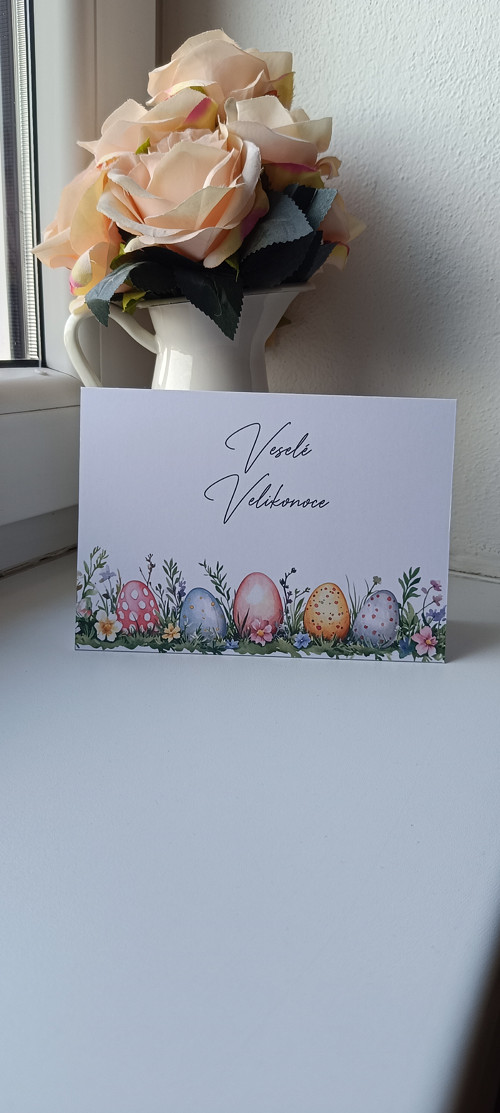 Velikonoční přání ,,Vajíčka v trávě"