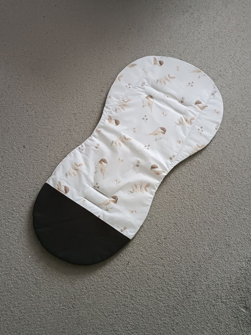 Prodloužená podložka do kočárku