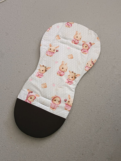 Prodloužená podložka do kočárku