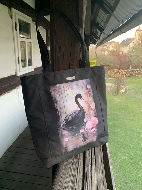 Černá labuť- taška s podšívkou — foto 1