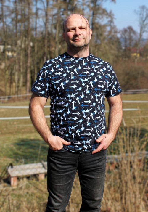 Pánské tričko s motivem šipek – černé