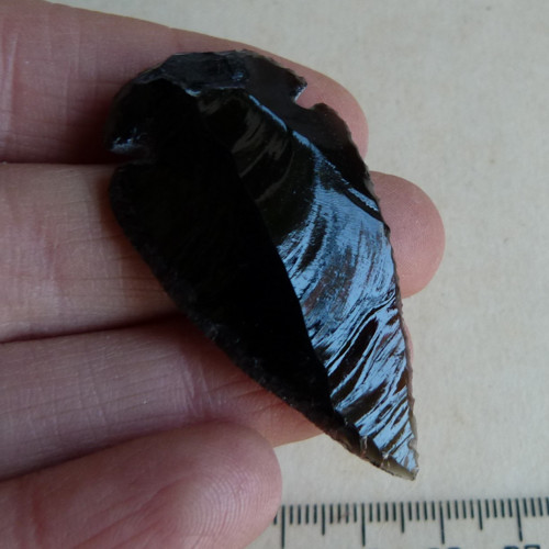 Obsidián černý - hrot - 5 cm (OH7) — foto 1