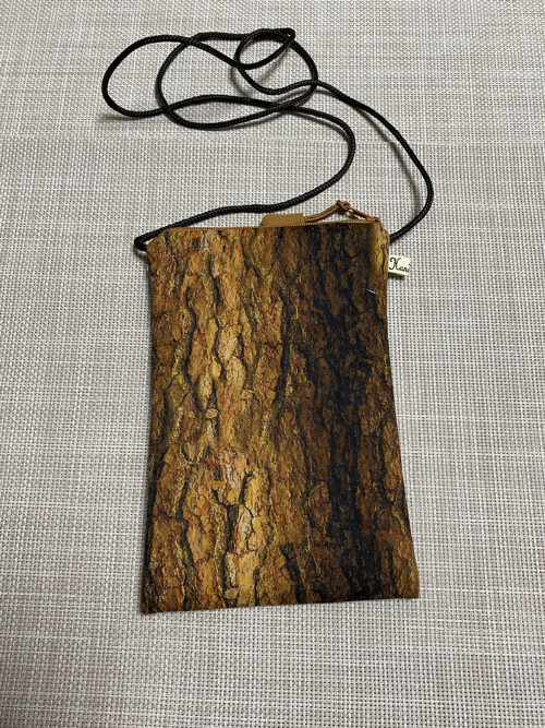 Pouzdro na krk - Stromová kůra
