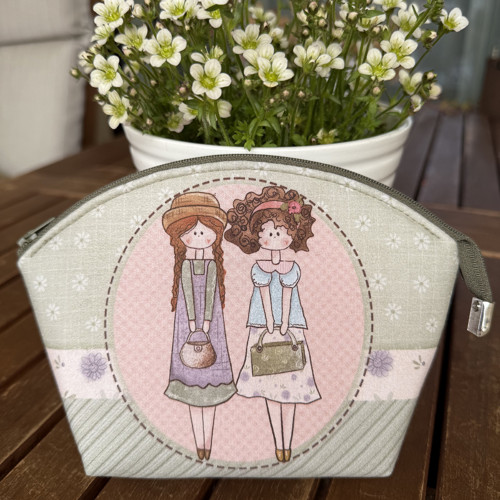 Girls I.- taštička