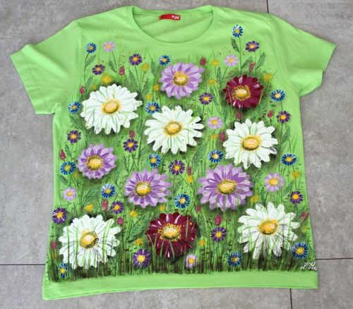 Flowering meadow, vel. L