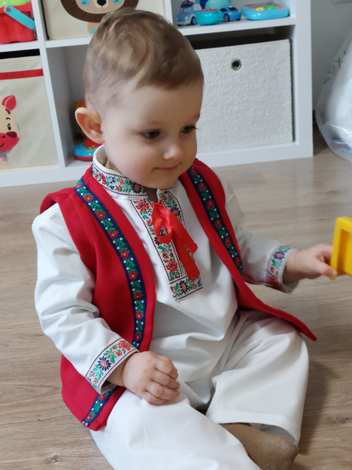 Dětský kroj komplet velikost 92