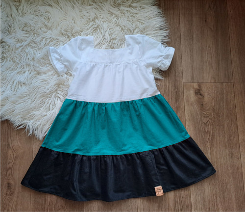 Kaskádové šaty petrolejové, výběr z mnoha variant