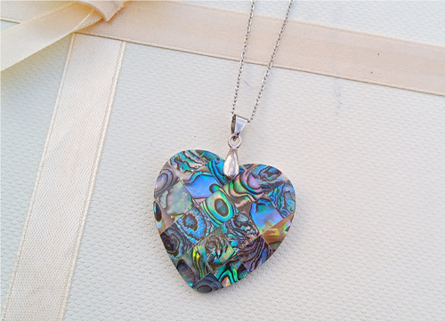 Abalone paua perleť na řetízku z chirurgické oceli