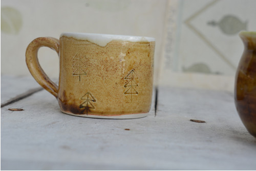Šálek s okrovým lesíkem, 110 ml — foto 1