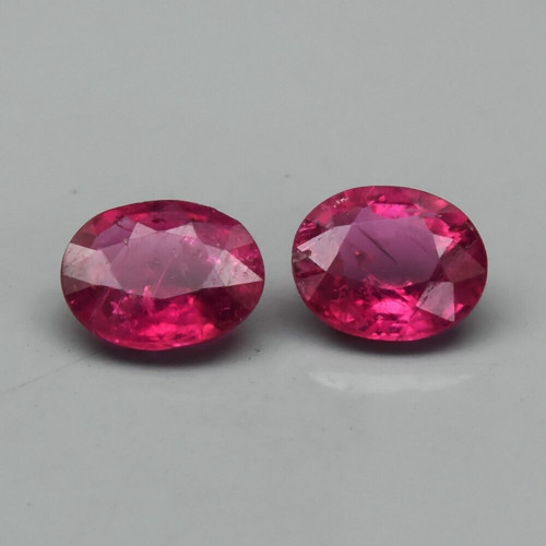 Turmalín pár 1,58 ct, 6,9x5,6x3,0 a 6,7x5,6x3,4 mm