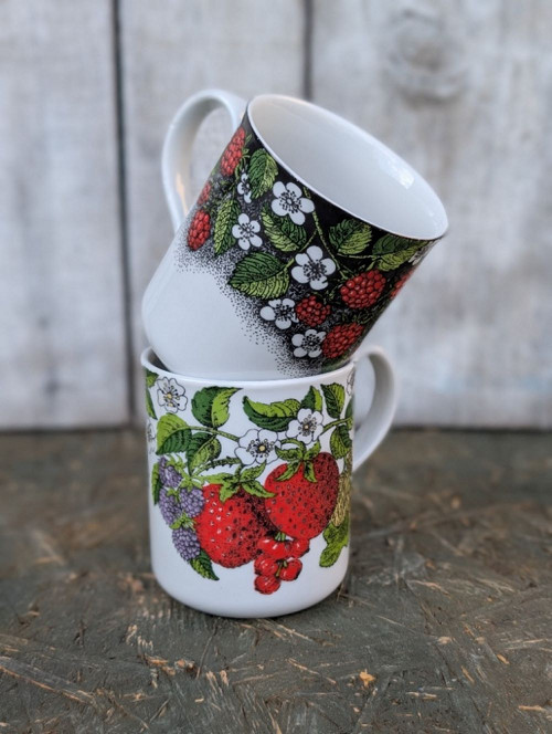 Retro porcelánové hrnky Chodziez, Polsko.