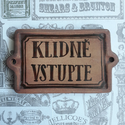 Klidně vstupte-keramická cedulka
