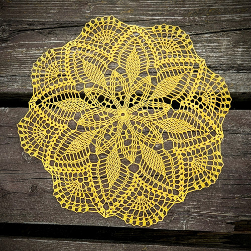 Háčkovaná dečka "Jitřenka", 37 cm