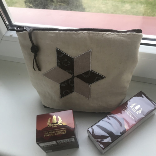 Kosmetická taštička — foto 1