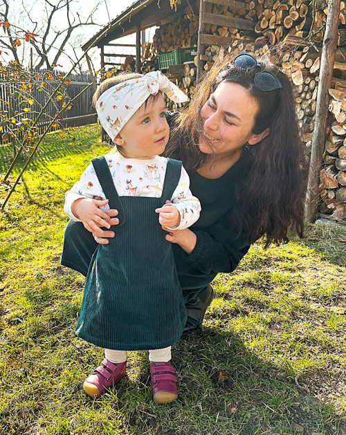 Manšestrová sukně s laclem lahvově zelená