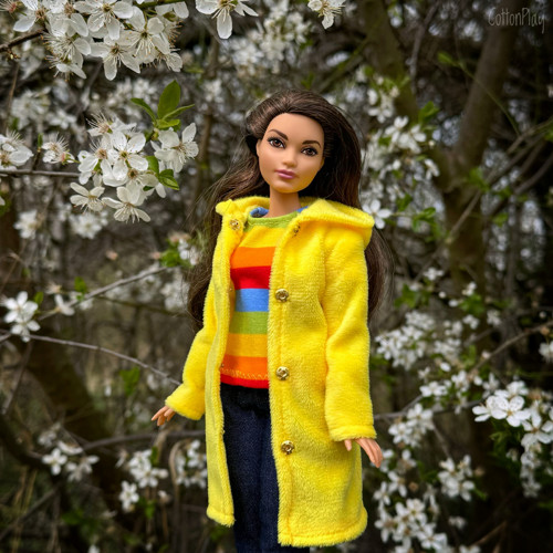 Plyšový kabát pro baculku Barbie (curvy) - žlutý