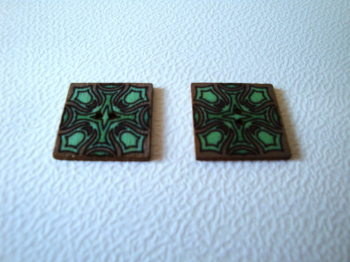 Dřevěný dekorační knoflík 20x20 mm (1ks)