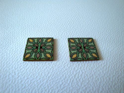 Dřevěný dekorační knoflík 20x20 mm (1ks)