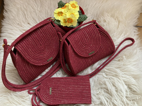 Dámská kabelka crossbody vínová