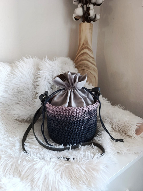 Kabelka BUCKET