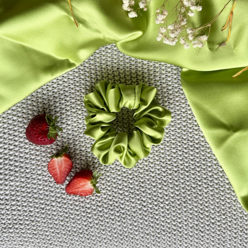 LIME - hedvábná scrunchie KLASIK