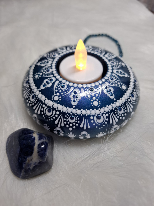 Svícen na čajovou svíčku, mandala