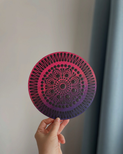 Mandala Tmavá růže - ručně malovaná, 20 cm