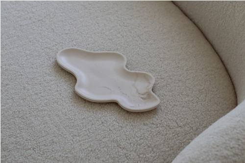 Designový tác - Lara (Beige marble)