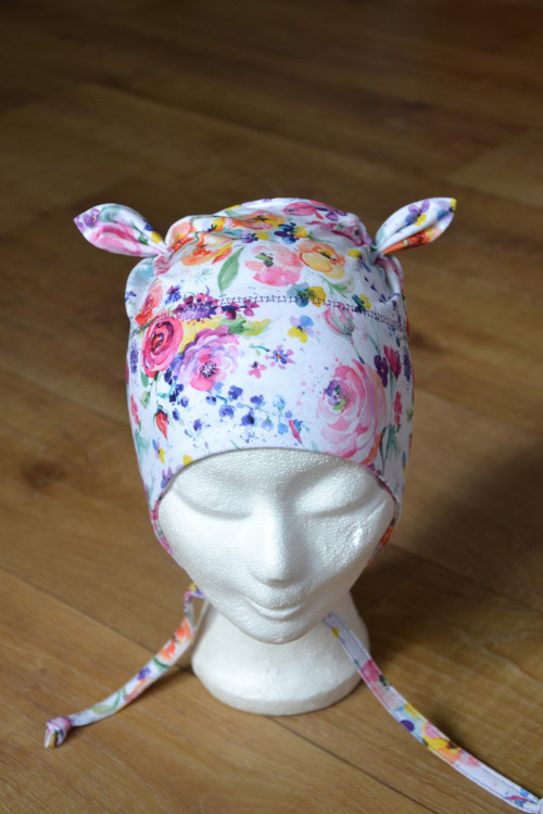 Ušanka na zavazování "malované květy" 47-51cm