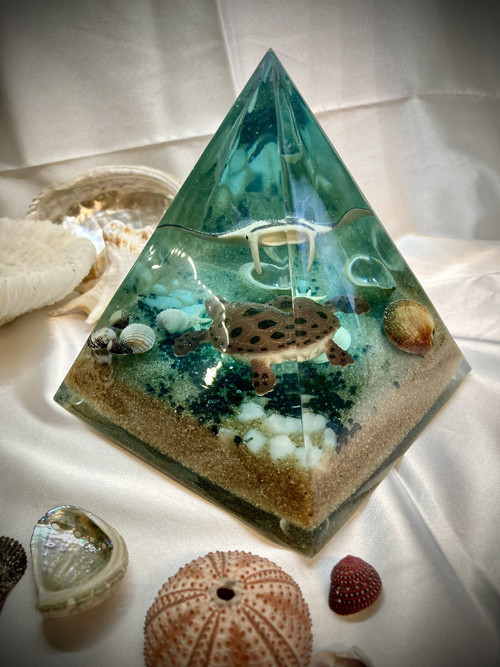 Pyramida z pryskyřice Podmořský svět