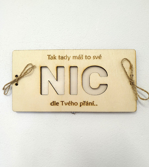 Dřevěná obálka "NIC"