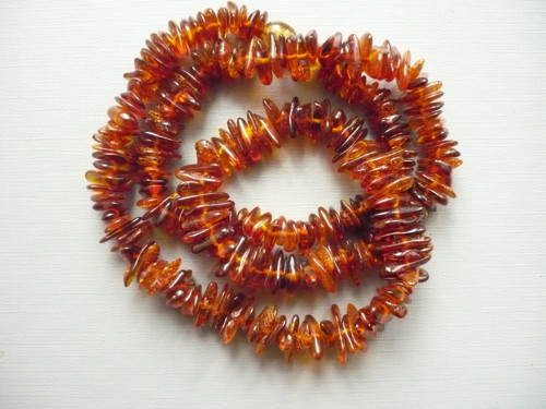 Zlomky 56 cm - JANTAR hnědý
