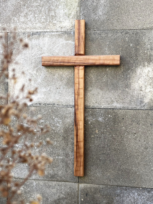 Kříž 50 cm s vrypy č.100