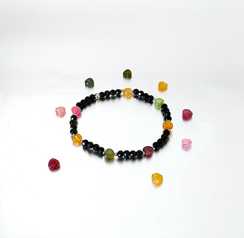 Minerální náramek /broušený spinel + turmalín /0,4