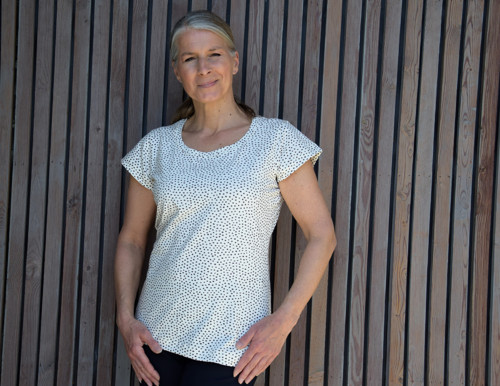 Smetanové tričko s cappuccino puntíky...S-XXL