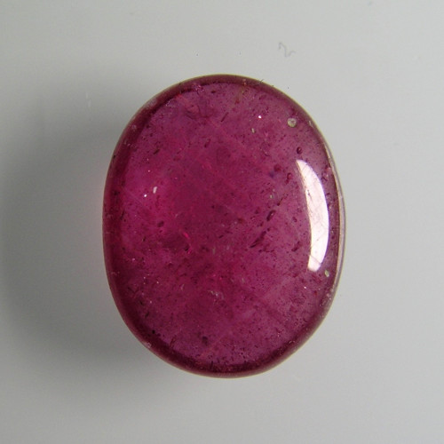 Přírodní červený Rubín, 5,29 ct., 12,1x9,6x3,9 mm