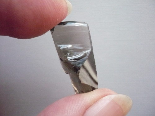 Surový - obsidián kouřový 25 mm, č.20w