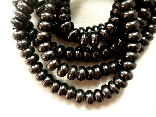 Rondelky onyxu - 8 x 4 mm, 2 ks