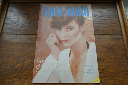 Časopis Žena a móda, číslo 12/1979, střihy!