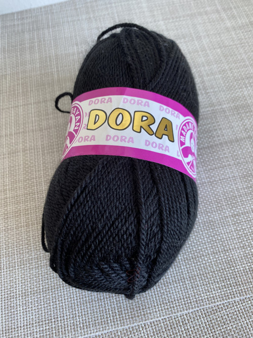 Přebytky z mé dílny - Příze DORA černá