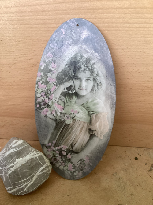 Dřevěný obrázek Děvčátko decoupage