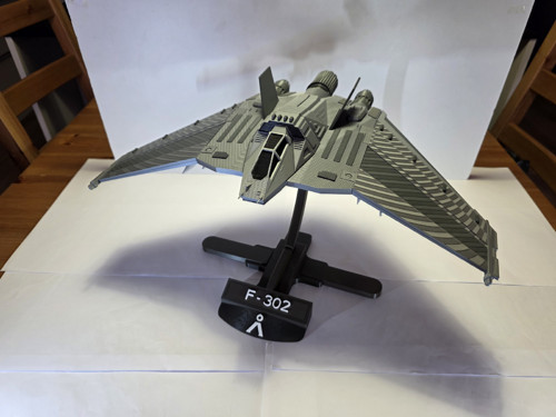Stíhačka F-302 z SG1 (Hvězdná Brána)