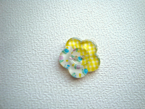 Plastový knoflík květ 25 mm (1ks)