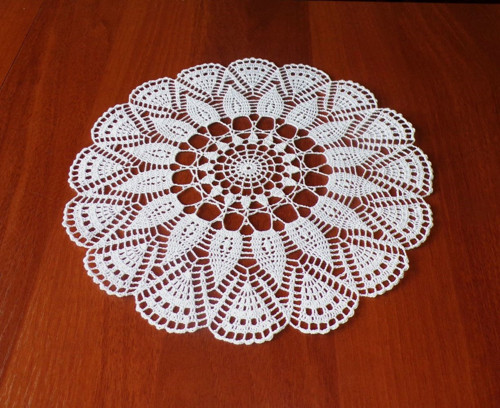 Háčkovaná dečka kulatá 32 cm bílá - Marcela
