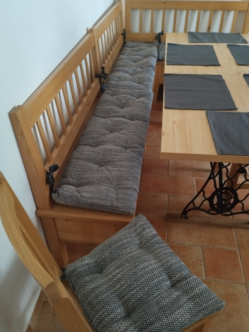 Sedák na lavici,pepř a sůl,šití na míru