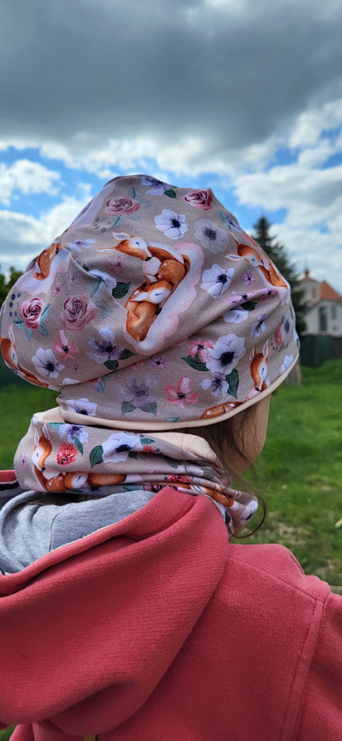 Srnečky oboustranná čepice a nákrčník
