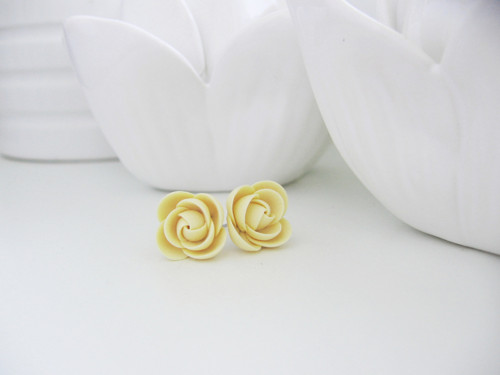 Butter Yellow, náušnice
