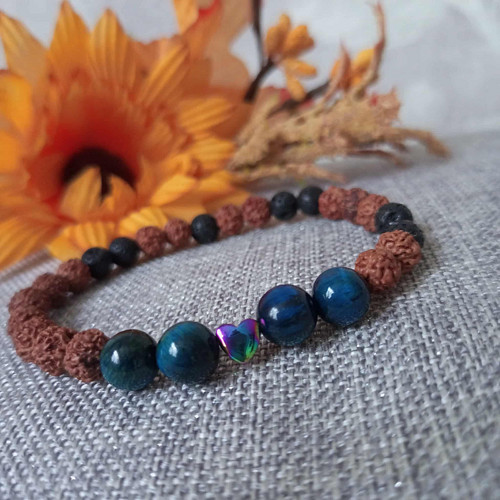 Náramek Rudraksha a tygří oko