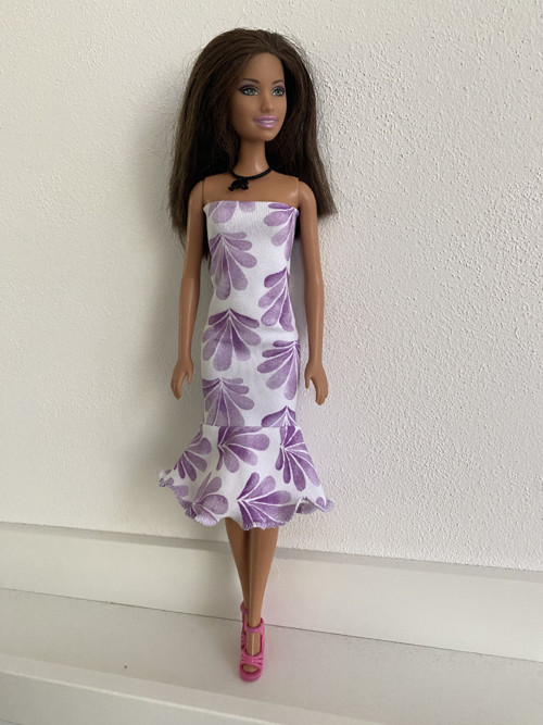 Šaty na panenku Barbie
